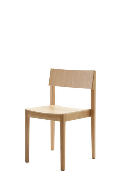 INTRO WOODEN CHAIR